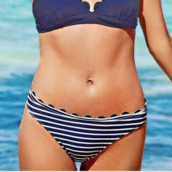 Cupshe scalloped edge bikini bottoms S - Picture 1 of 6